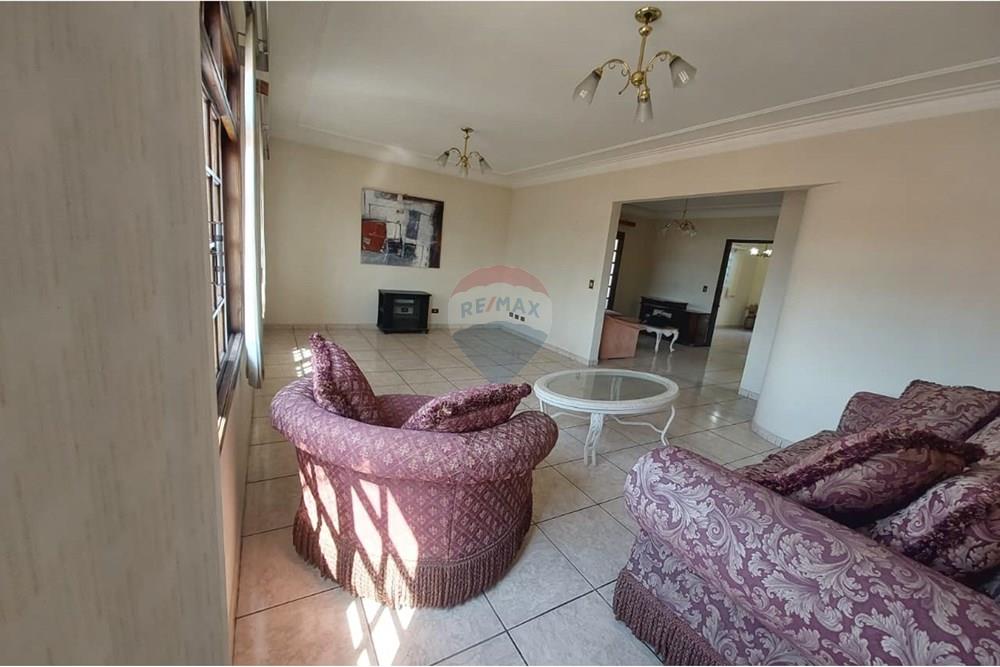 Casa à venda com 5 quartos, 263m² - Foto 8