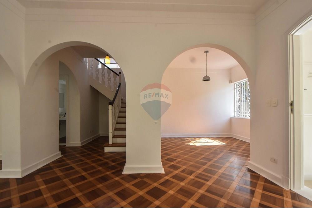 Casa - Alugar - São Paulo , São Paulo - DSC_0162_casa rua suecia_495_vista do acesso a escada e lavabo.jpg - 601241056-53