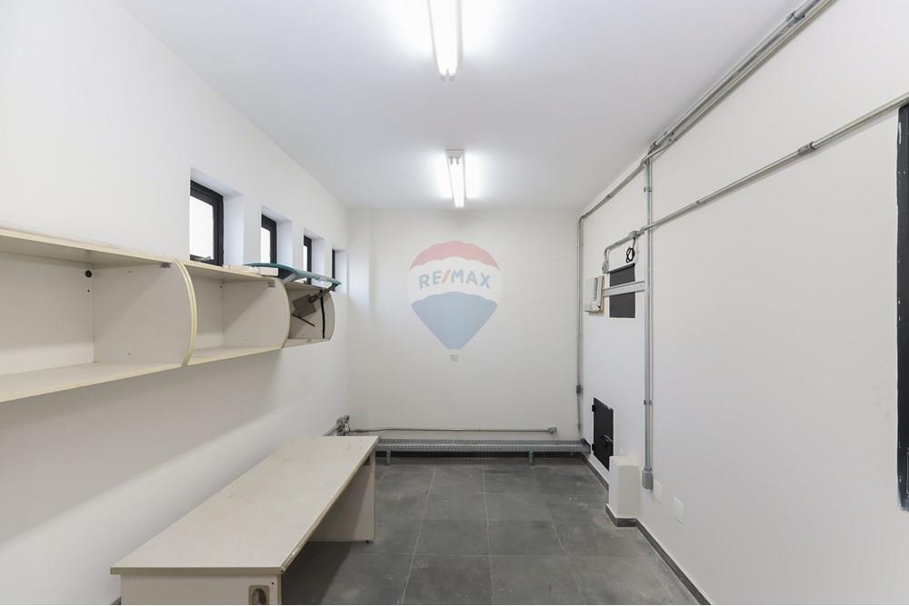 Prédio Inteiro para alugar com 7 quartos, 728m² - Foto 32