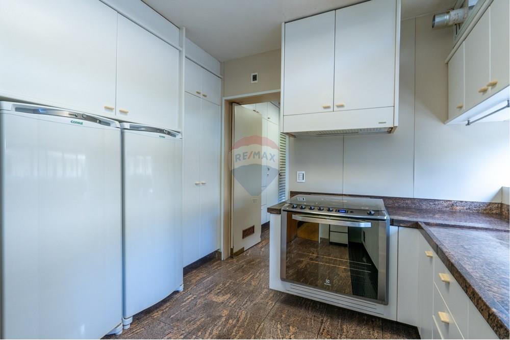 Apartamento à venda com 4 quartos, 230m² - Foto 35
