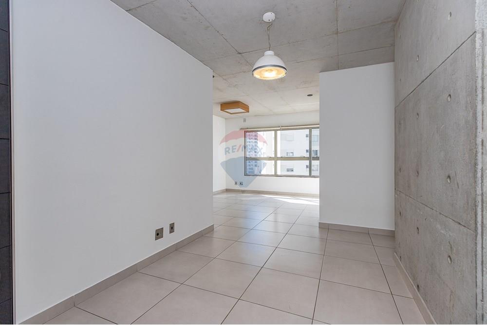 Apartamento à venda com 2 quartos, 70m² - Foto 1