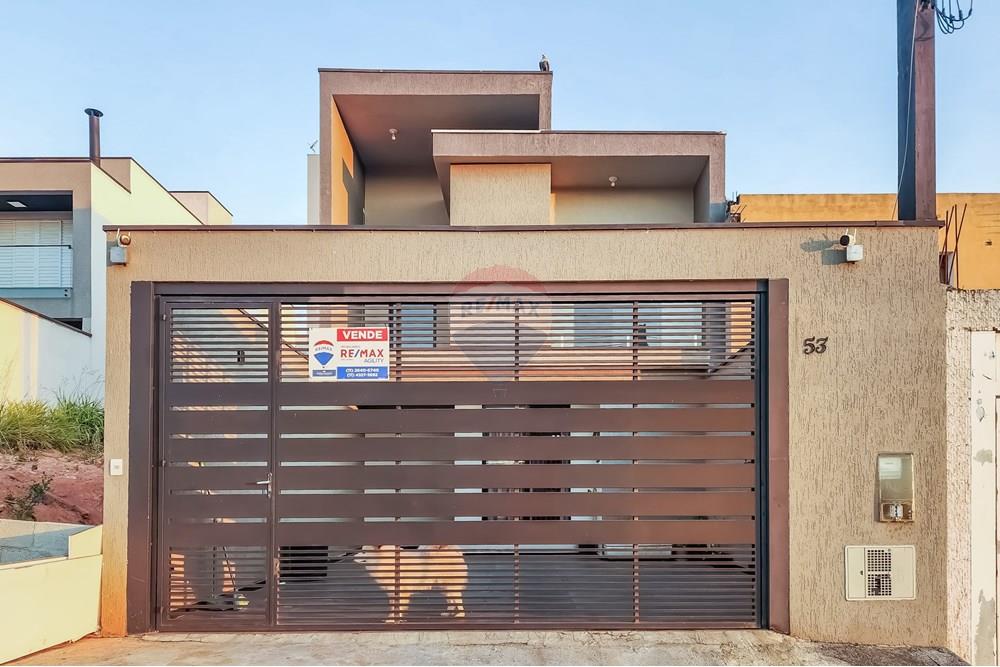 Casa à venda com 3 quartos, 128m² - Foto 2