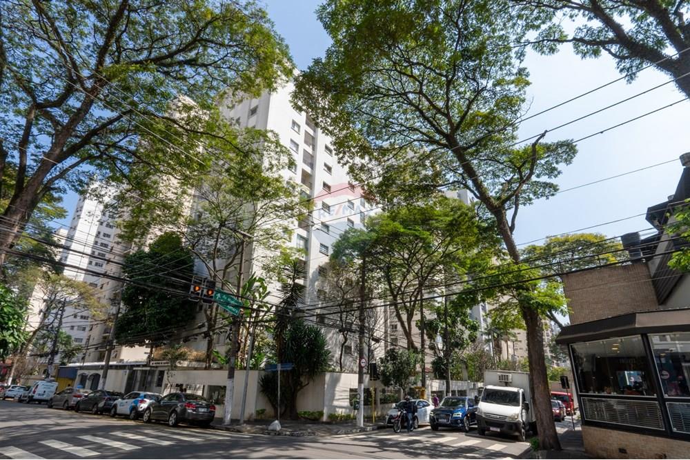 Apartamento à venda com 2 quartos, 66m² - Foto 35