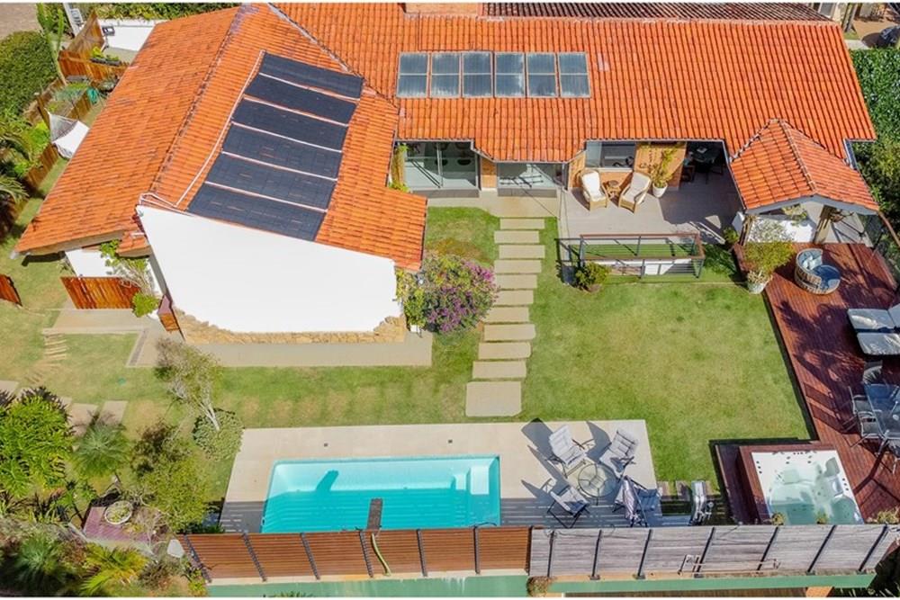 Casa de Condomínio à venda com 6 quartos, 355m² - Foto 7