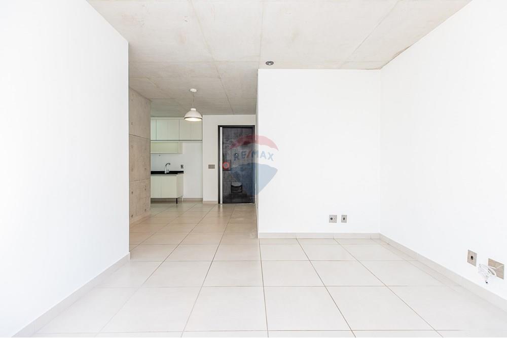 Apartamento à venda com 2 quartos, 70m² - Foto 4