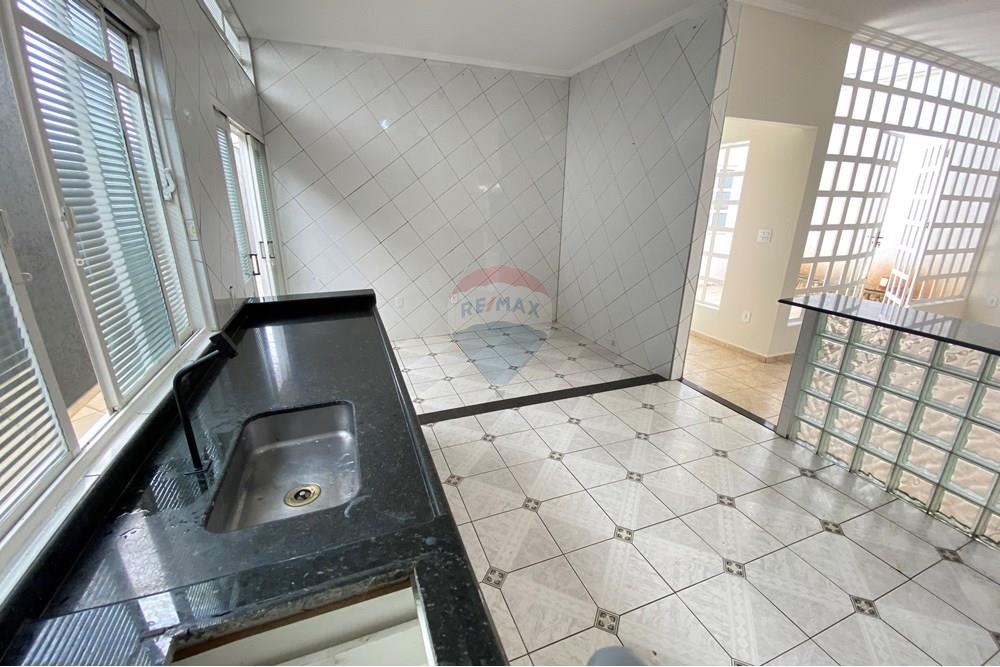 Casa, 3 quartos, 257 m² - Foto 14