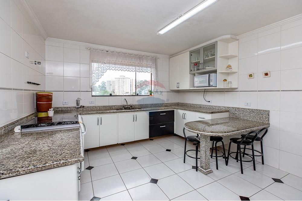 Casa à venda com 3 quartos, 396m² - Foto 7