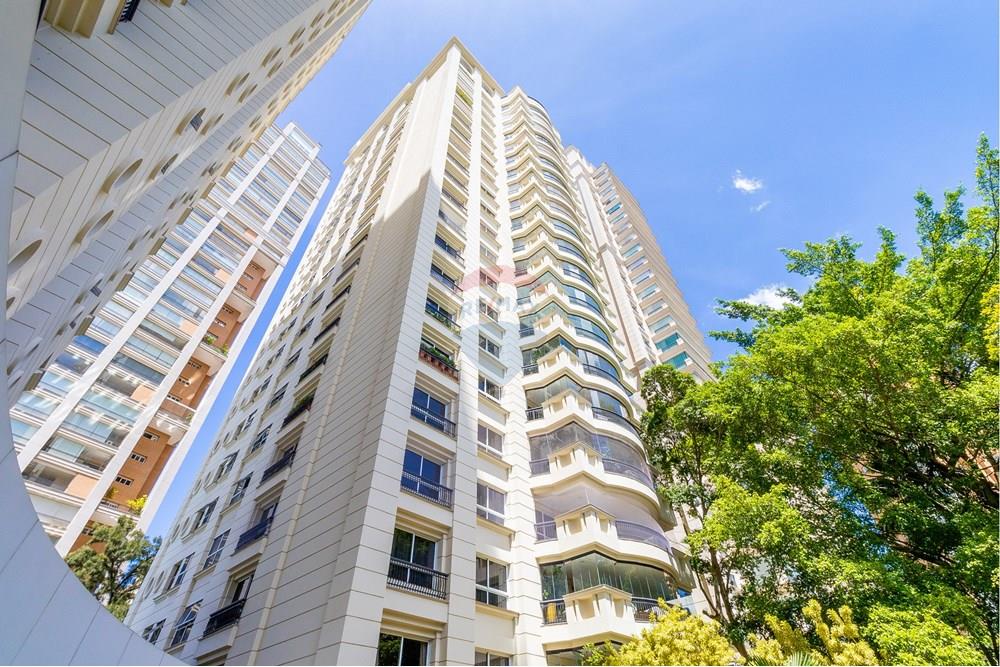 Apartamento para alugar com 5 quartos, 468m² - Foto 3