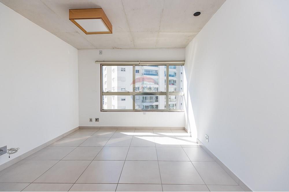 Apartamento à venda com 2 quartos, 70m² - Foto 2