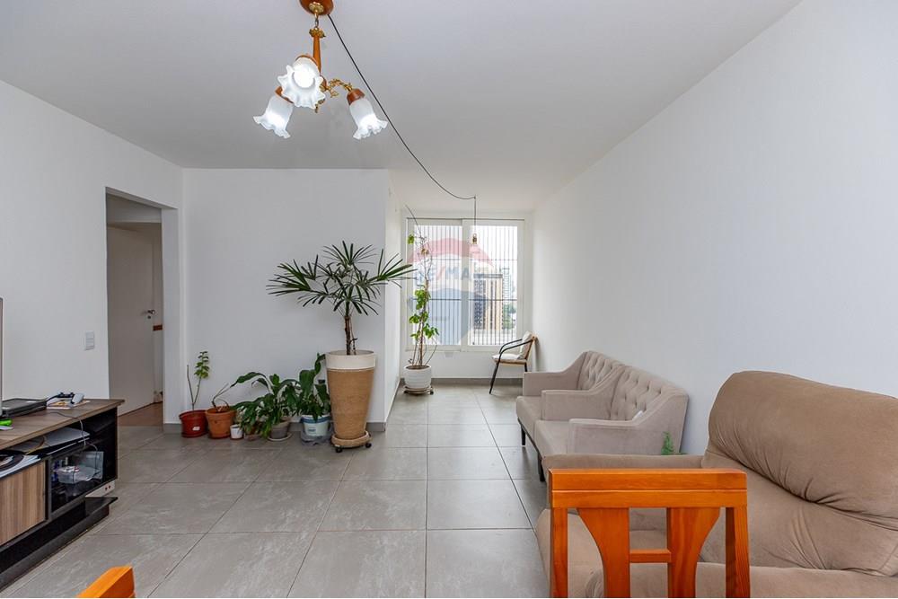 Apartamento à venda com 2 quartos, 75m² - Foto 3