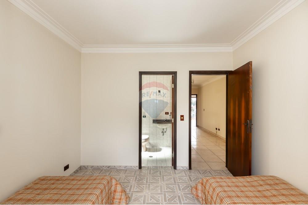 Casa à venda com 5 quartos, 263m² - Foto 12