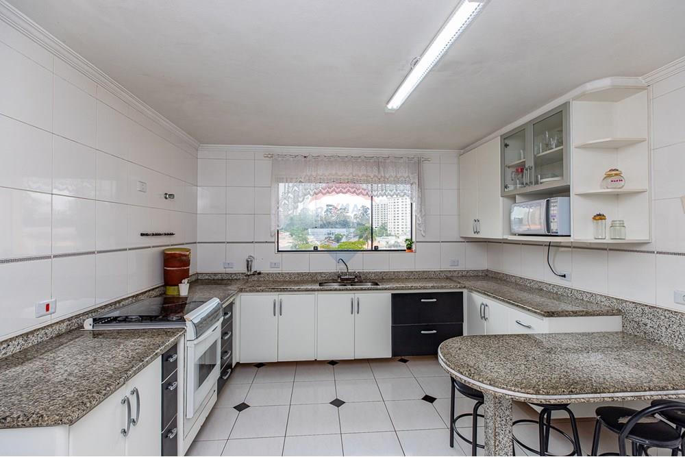 Casa à venda com 3 quartos, 396m² - Foto 8