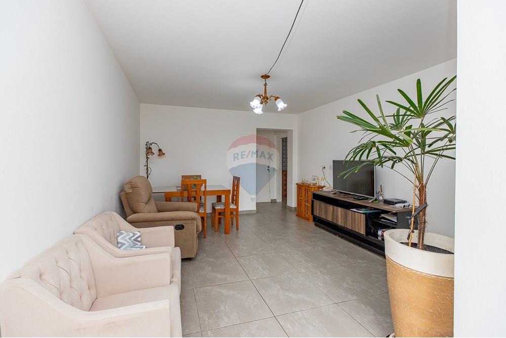 Apartamento à venda com 2 quartos, 75m² - Foto 2