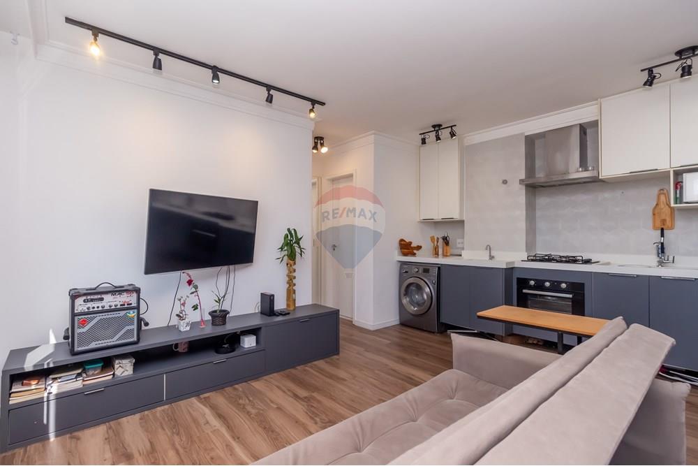 Apartamento à venda com 1 quarto, 40m² - Foto 2