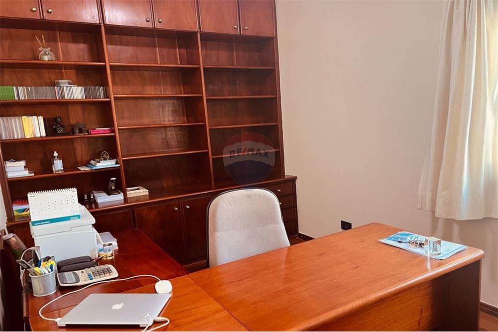 Casa para alugar com 4 quartos, 560m² - Foto 27