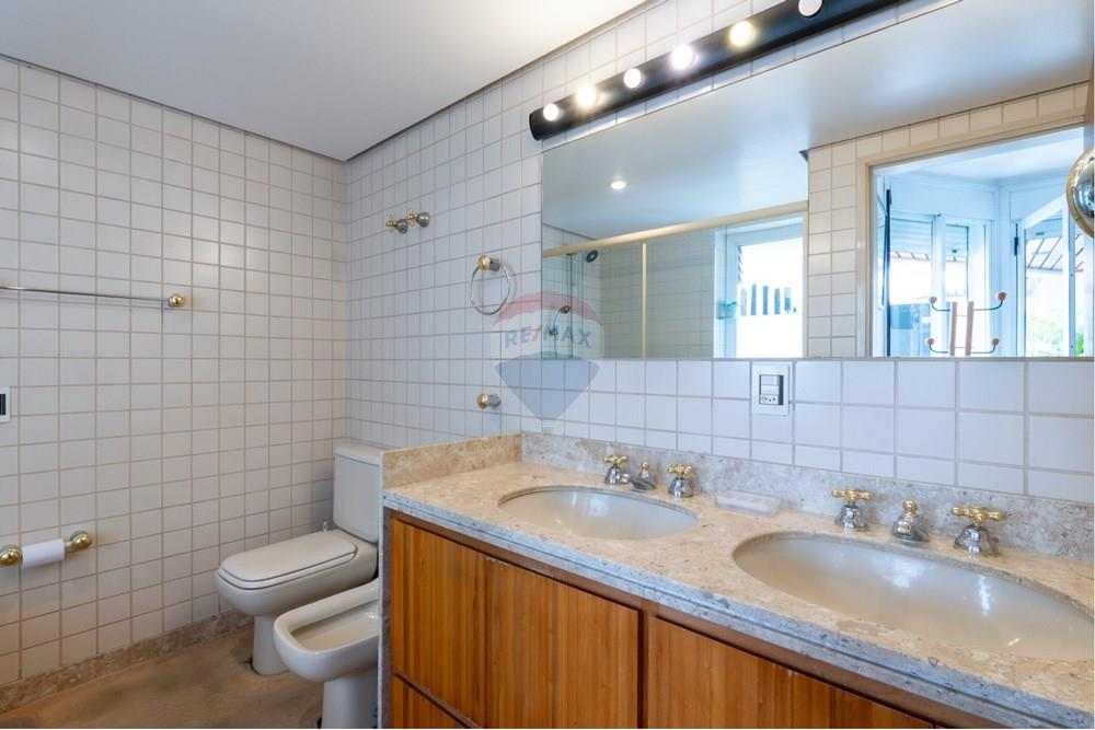 Apartamento à venda com 4 quartos, 230m² - Foto 11