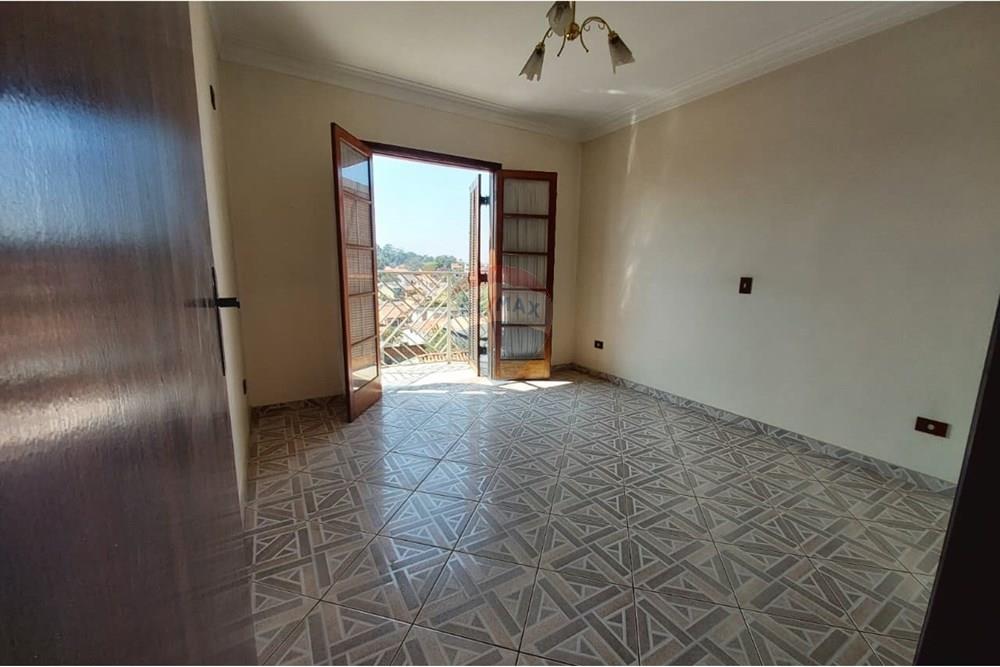 Casa à venda com 5 quartos, 263m² - Foto 32