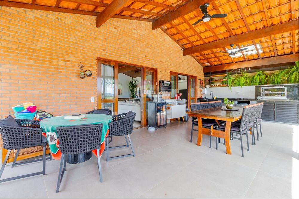 Casa de Condomínio à venda com 6 quartos, 355m² - Foto 9