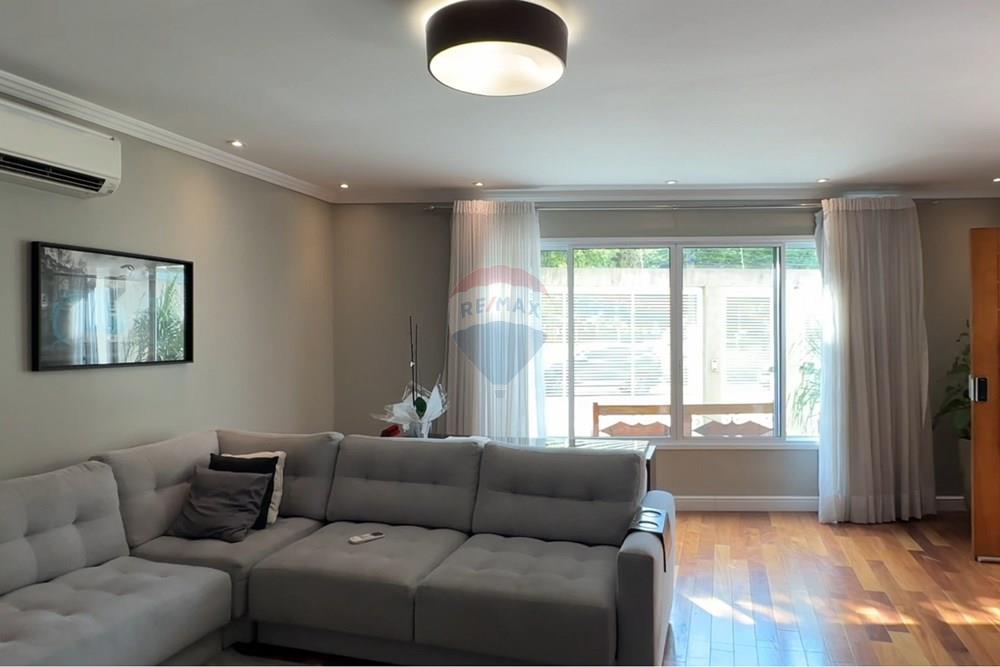 Sobrado, 3 quartos, 221 m² - Foto 2