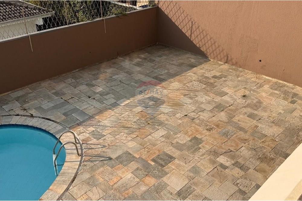 Casa para alugar com 4 quartos, 560m² - Foto 28