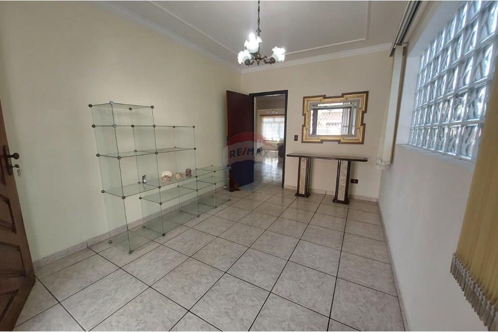 Casa à venda com 5 quartos, 263m² - Foto 2