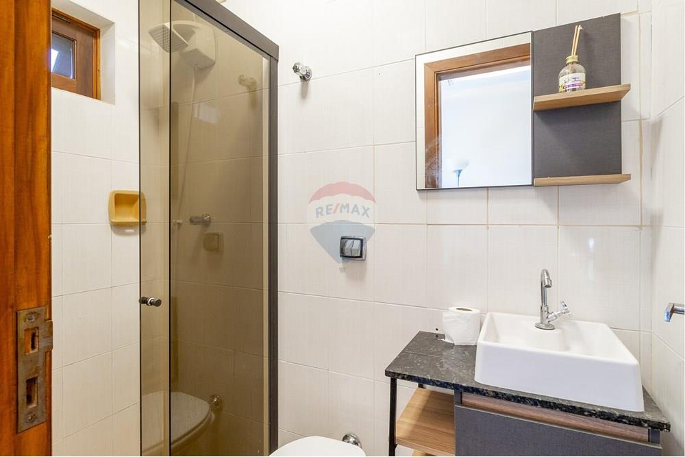 Casa de Condomínio à venda com 6 quartos, 355m² - Foto 52