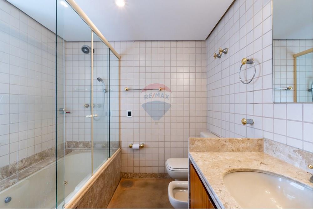 Apartamento à venda com 4 quartos, 230m² - Foto 13
