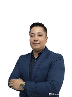 Kenny Albarnaz - RE/MAX VIP II