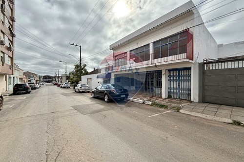 Venda-Prédio-Rua Laurindo Lopes Nunes , 191  - PRAÇA CENTRAL  - Centro , São Gabriel , Rio Grande do Sul , 97300368-612631024-76