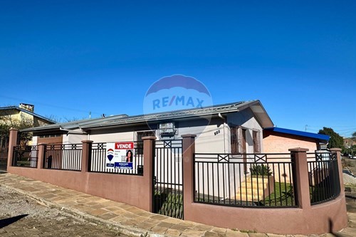 Venda-Casa-Rua Maturino de Oliveira , 211  - Oliveira , Lagoa Vermelha , Rio Grande do Sul , 95300000-610111002-63