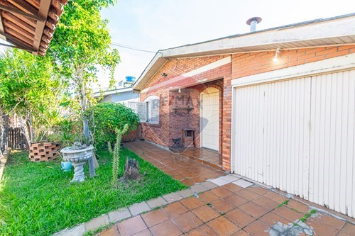 Venda-Casa-Rua Manoel Moura , 366  - Escola Adventista  - Carlos Wilkens , Cachoeirinha , Rio Grande do Sul , 94930350-610381039-696
