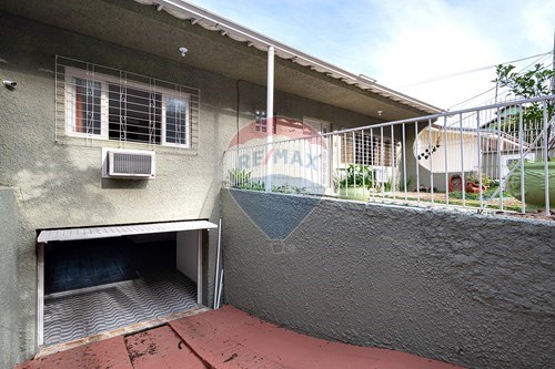 Venda-Casa-Rua Júlio Adams , 146  - Próximo ao colégio Wolfram Metzler.  - Guarani , Novo Hamburgo , Rio Grande do Sul , 93520410-610261015-31