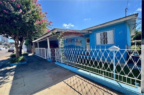 Venda-Casa-Rua Pedro Verardi , 450  - Mercado Coqueiros  - Planaltina , Passo Fundo , Rio Grande do Sul , 99062150-610351030-36