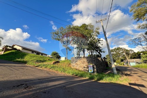 Venda-Terreno-Avenida Tiradentes , 00  - Esperança , Erechim , Rio Grande do Sul , 99701428-612761001-45