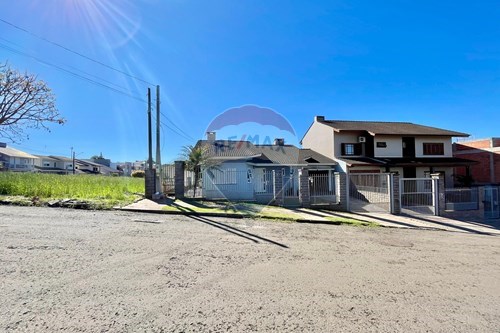 Venda-Casa-RUA ROSABELA L BIANCHI , 224  - Cerâmica , Erechim , Rio Grande do Sul , 99709472-612761010-58