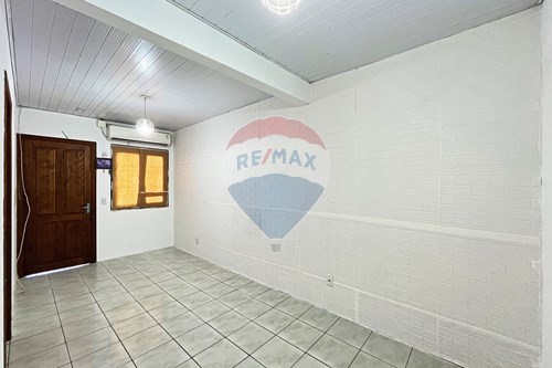 Venda-Casa-Rua Antonio Jorge da Silva , 42  - Canpos de Ipanema  - Hípica , Porto Alegre , Rio Grande do Sul , 91787-221-610191034-121