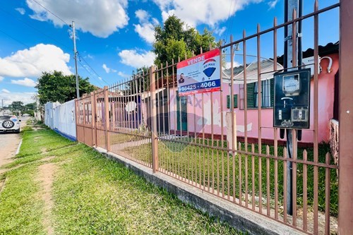 Venda-Casa-Rua Egídio Brenner , 55  - atrás da antiga Tchê Pão  - Centro , São Gabriel , Rio Grande do Sul , 97314062-612631024-62