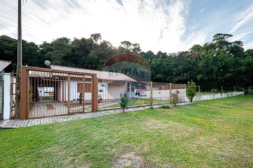 Venda-Casa-Estrada Carlos Arthur Scherer , 212  - Lomba Grande , Novo Hamburgo , Rio Grande do Sul , 93490015-610261015-44