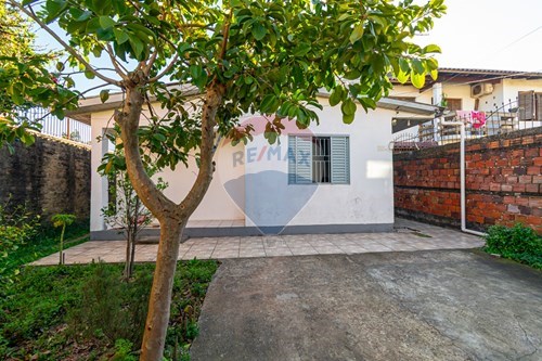Venda-Casa-Rua das Oliveiras , 101  - Próximo a av. Flores da cunha  - Bom Princípio , Cachoeirinha , Rio Grande do Sul , 94950300-610141011-74