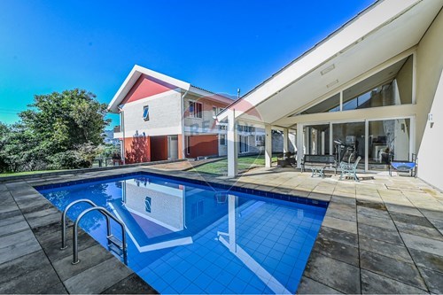 Venda-Casa-Rua Paulo Madureira Coelho , 480  - Cestto Atacadista Protásio  - Alto Petrópolis , Porto Alegre , Rio Grande do Sul , 91310040-612481037-105