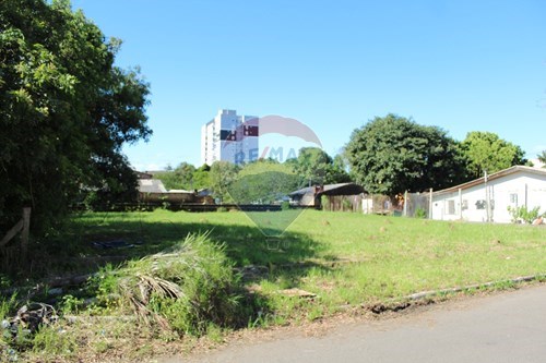 Venda-Terreno-Rua Maria Francisca Paim , 69  - Padaria Confraria e Mercado da Gringa  - Centro , Gravataí , Rio Grande do Sul , 94035-290-610161071-7