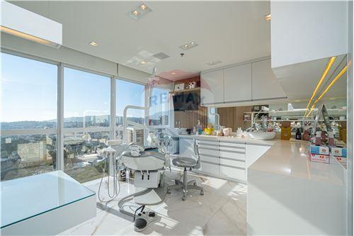 Venda-Cj. Comercial/ Sala-Avenida Senador Tarso Dutra , 161  - Rótula Carlos Gomes  - Petrópolis , Porto Alegre , Rio Grande do Sul , 90410001-610371008-90