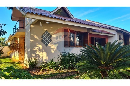 Venda-Casa-Rua Baitaca , 157  - Próximo a Chevrolet Sponchiado  - Boqueirão , Passo Fundo , Rio Grande do Sul , 99032670-612621005-78