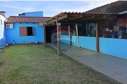 Venda-Casa-Rua Fernando Ferrari , 212  - Foro  - Coronel Nassuca , Guaíba , Rio Grande do Sul , 92701770-612781010-14