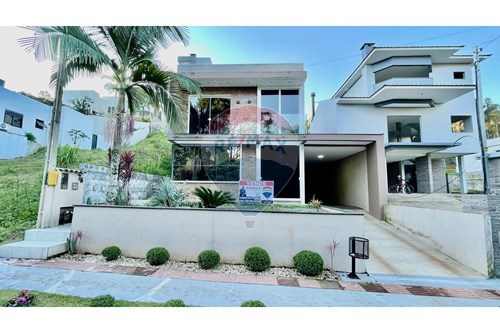 Venda-Casa-Rua Pedro José Pagliosa , 76  - Esperança , Erechim , Rio Grande do Sul , 99701384-612761010-45