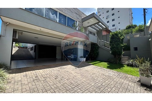 Venda-Casa-Rua Cristóvão Colombo , 348  - Rua Parobé  - Vila Cruzeiro , Passo Fundo , Rio Grande do Sul , 99070400-612721003-57