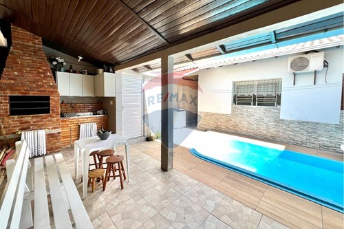 Venda-Casa-Rua Manoel Antonio Ramos , 81  - São José , Canoas , Rio Grande do Sul , 92425-530-610241026-42