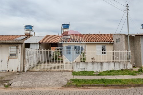 Venda-Casa-Rua Aerthe Corsino dos Santos , 412  - Diácono João Luiz Pozzobon , Santa Maria , Rio Grande do Sul , 97060704-610311128-7