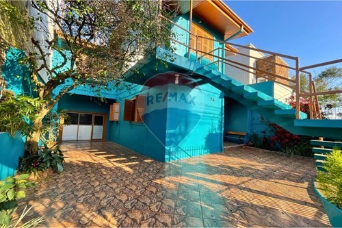 Venda-Casa-Rua Olavo Hann , 78  - Próximo ao Banco Banrisul  - São Cristóvão , Passo Fundo , Rio Grande do Sul , 99054534-612621062-8