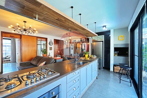 Venda-Casa-Rua Pau Brasil , 610  - Jardins do Prado  - Hípica , Porto Alegre , Rio Grande do Sul , 91755-670-610191034-118